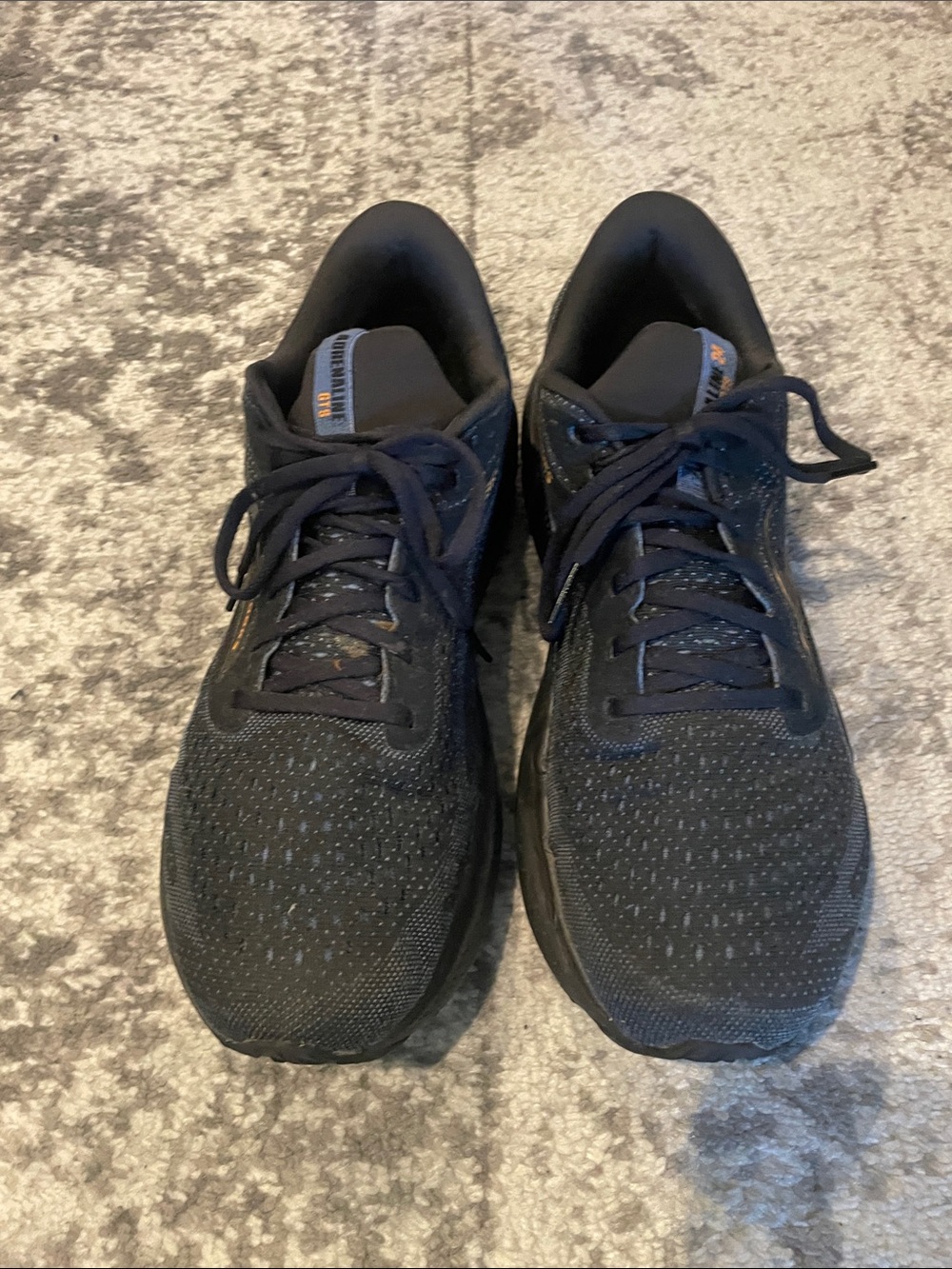 Men's Brook’s Black Running Sneakers - Comfortable Lightweight 11.5 M